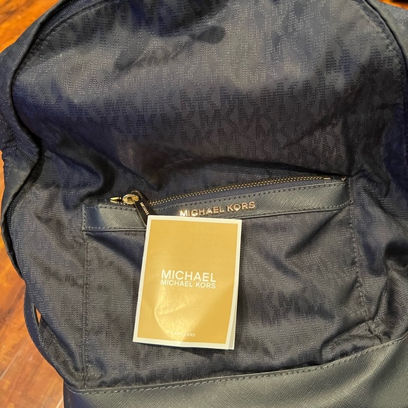 Michael kors backpack - Picture 5 of 10